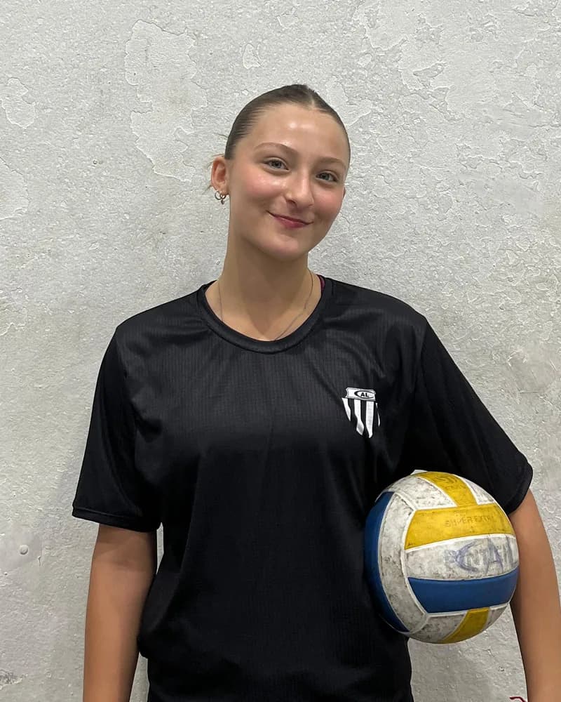 Lola Fidalgo, jugadora de vóley del Club Atlético Liniers